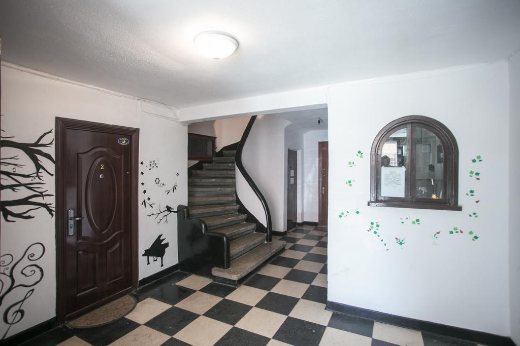 Central Garden By Urbanesq Bucarest Exterior foto